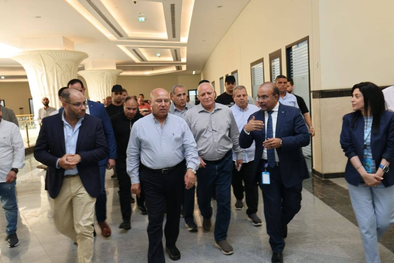 وزير النقل يتفقد محطة قطارات صعيد مصر ببشتيل.. ويعقد لقاءً موسعاً مع عدد كبير من قائدي القطارات