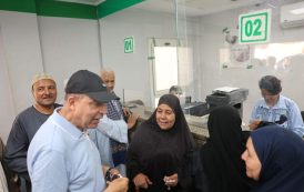 محافظ المنيا يتفقد مكتب بريد تانوف ويطمئن من اهالى القرية على جودة الخدمات المقدمة