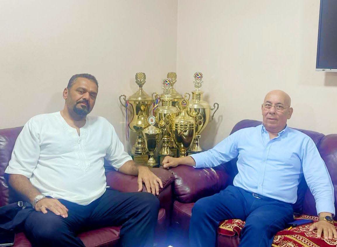 رئيس الاتحاد المصري للكاراتيه يستقبل الدكتور أيوب لشقري ويهنئه بالدكتوراه