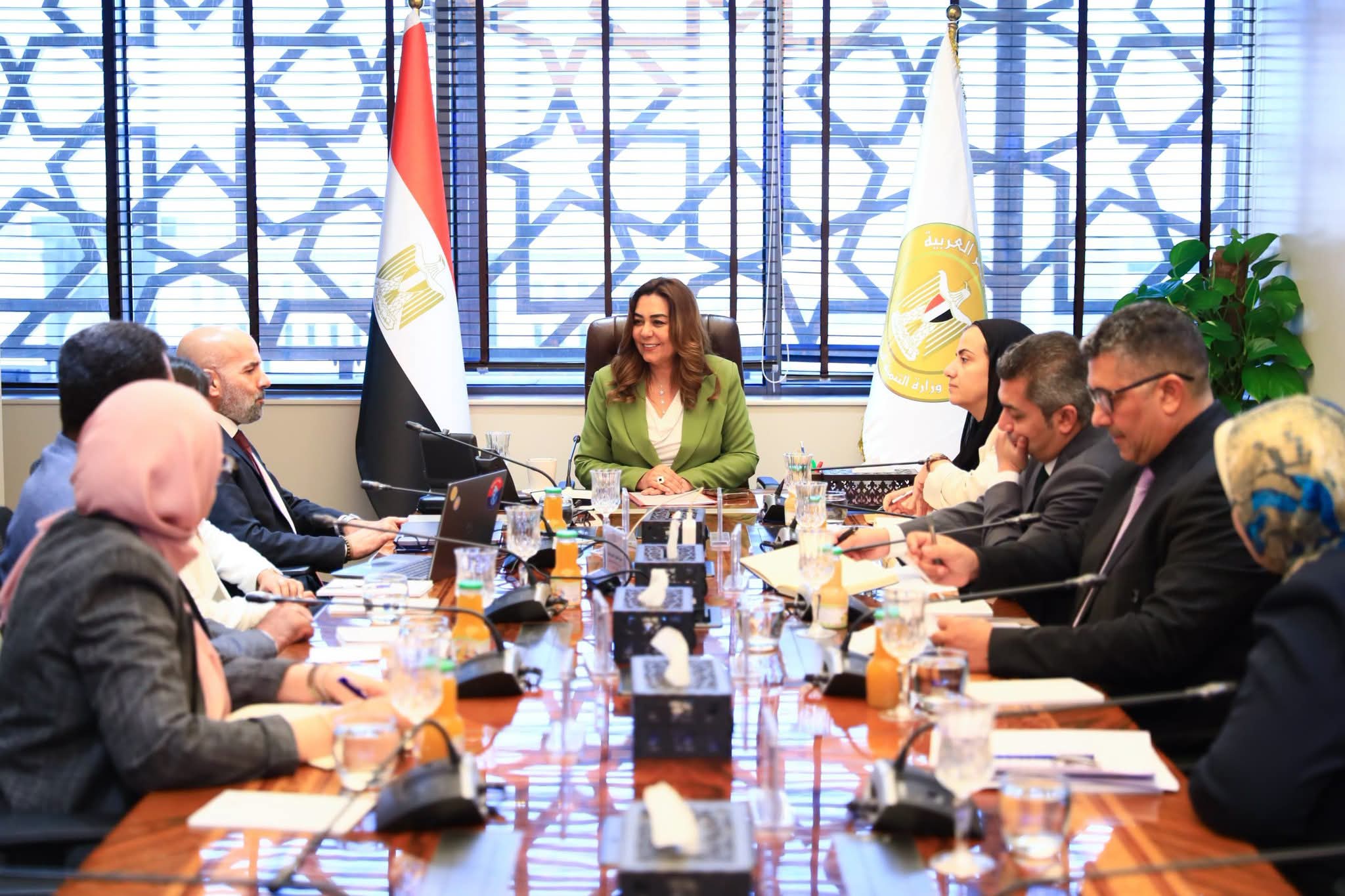 عوض تتابع تنفيذ مشروع استعادة وزراعة أشجار المانجروف على سواحل البحر الأحمر