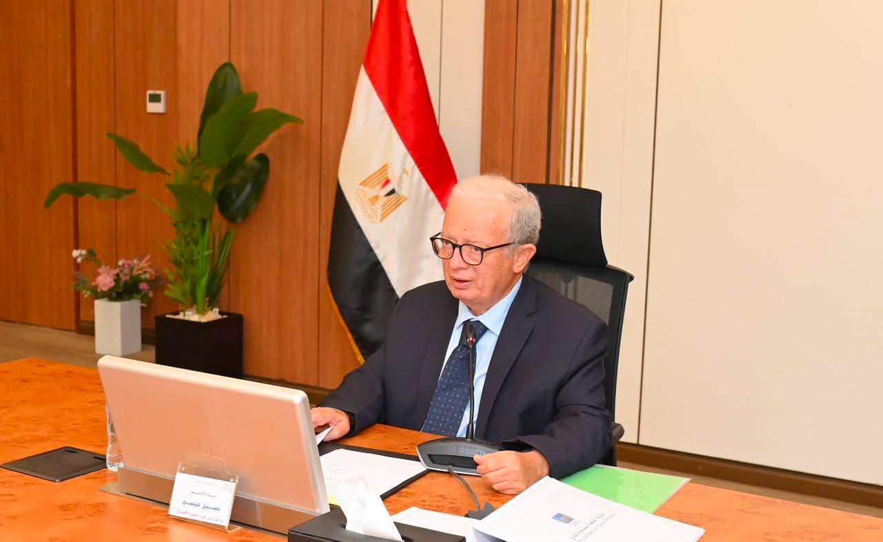 عيسى يترأس عمومية 