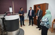 جامعة الفيوم تبحث مع مدير البنك القومي للمعامل والأجهزة العلمية تطوير منظومة المعامل بالجامعة