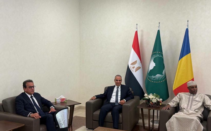 وزير الصحة يبحث مع نظيره التشادي تعزيز التعاون الصحي ودعم المنظومة الصحية في تشاد