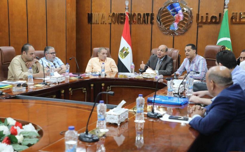 محافظ المنيا يستعرض خطة الاستعداد للعام الدراسي الجديد..
