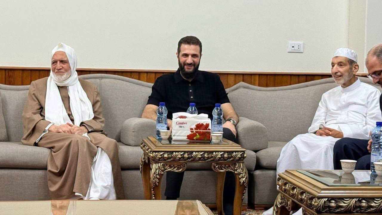 الشرع يلتقي مفتي الجمهورية السورية