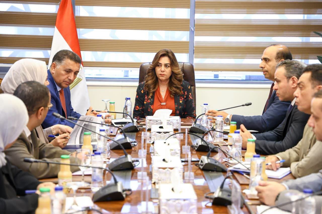 عوض تبحث مع محافظ القليوبية تطوير منظومة الإدارة المتكاملة للمخلفات بالمحافظة