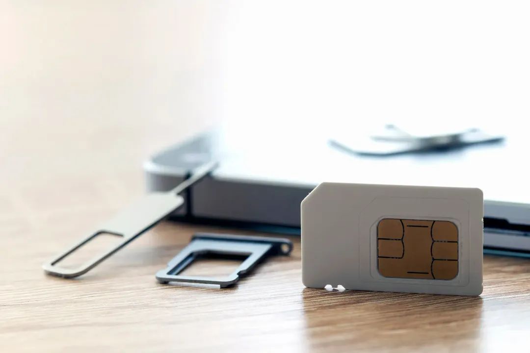 القومي لتنظيم الاتصالات يحيل شركات المحمول إلى النيابة العامة على خلفية مخالفات تسجيل الخطوط