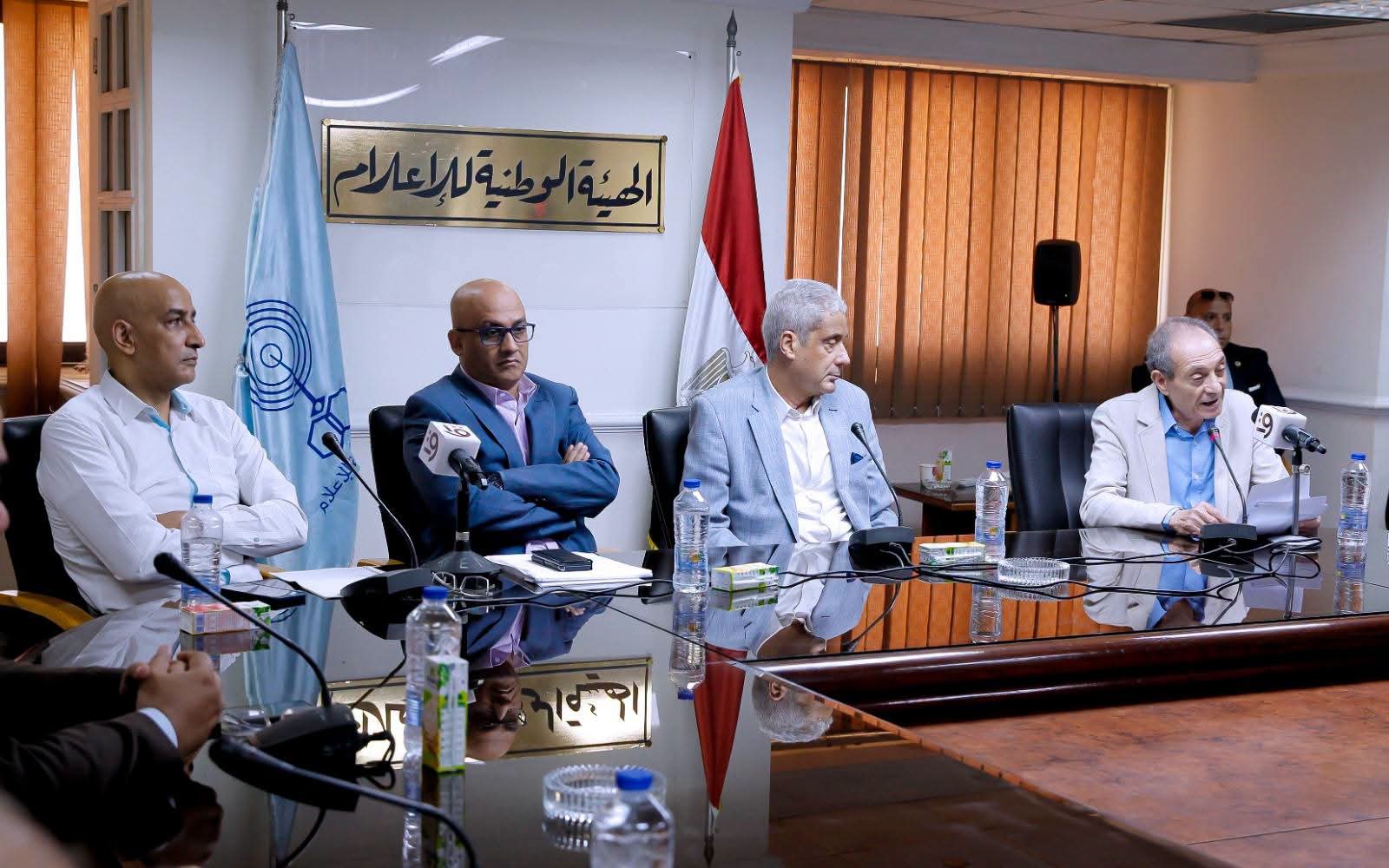 في ندوة مركز ماسبيرو للدراسات بمناسبة مرور 100 عام علي كتاب طه حسين (في الشعر الجاهلي)