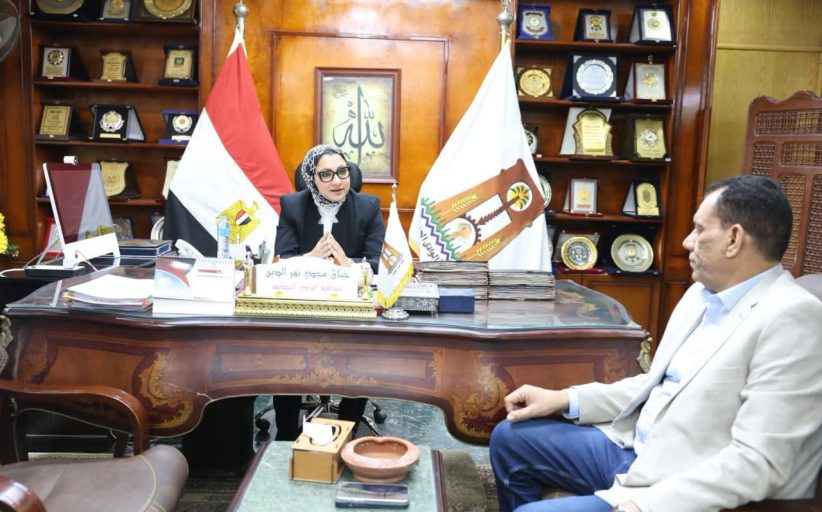 محافظ الوادي الجديد تلتقي رئيس 