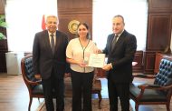قنصوة يكرم الطالبة هيا عمرو لمشاركتها في إسعاف مصابي مول «أرابيلا بلازا»