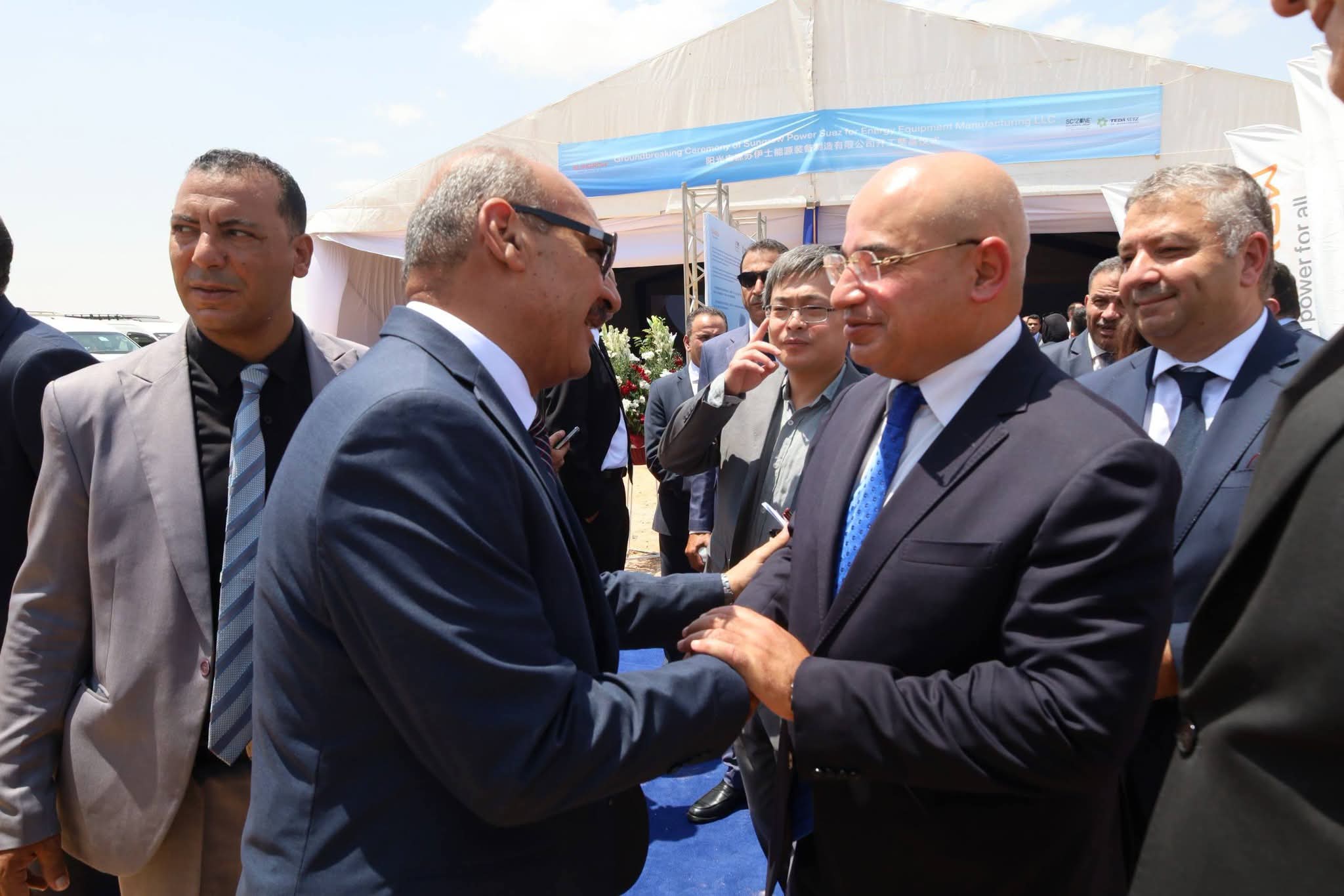 محافظ السويس: مشروعات الطاقة تعزز مكانة السخنة الصناعية والإستثمارية