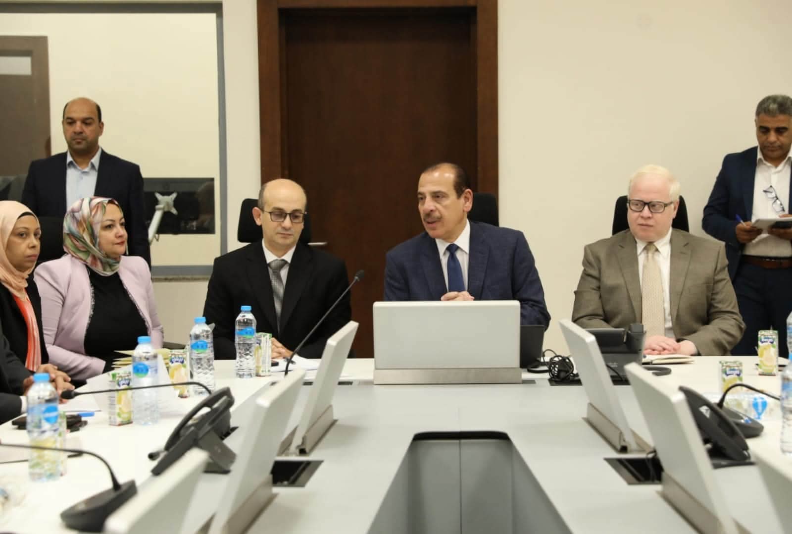 نائب وزير الصحة يترأس اجتماعًا لتنفيذ حملة توعوية ووقائية حفاظًا على مكتسبات الدولة بخلوها من الحصبة والحصبة الألمانية
