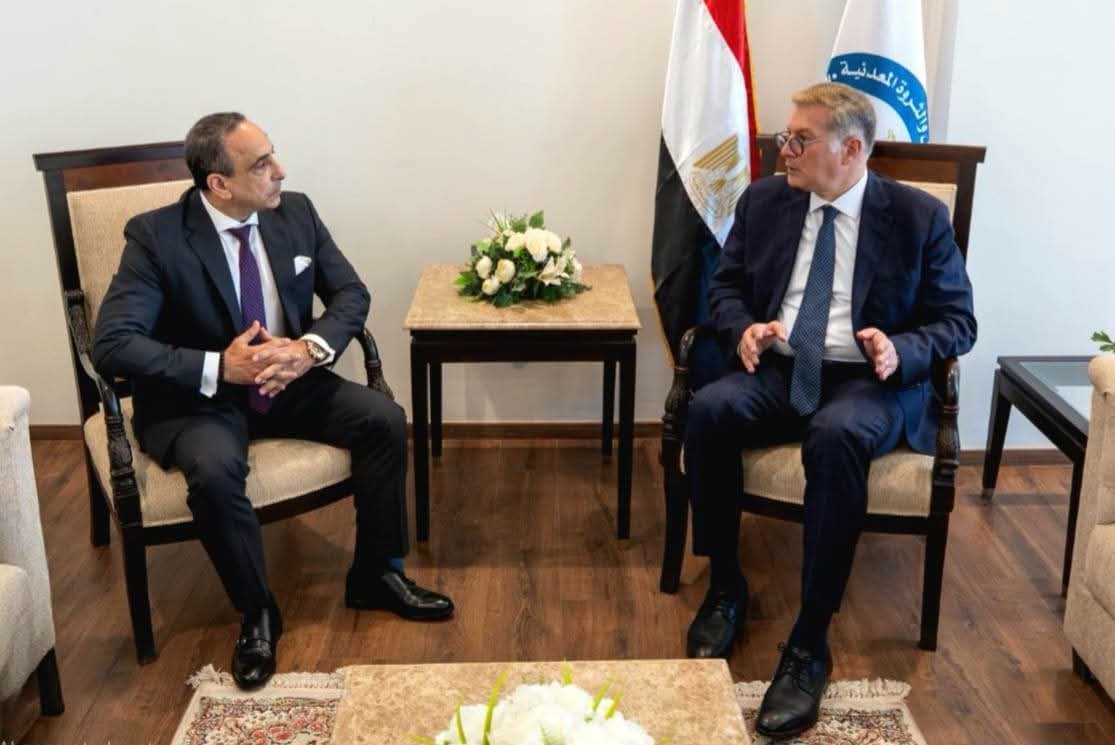 بدوى يبحث مع «هاليبرتون» زيادة الإنتاج بأساليب الحفر الأفقي والتكسير الهيدروليكي