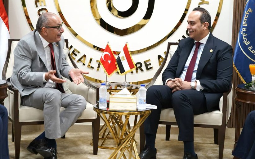 السفير التركي يبحث مع رئيس هيئة الرعاية الصحية التعاون الطبي ودعم مرضى غزة