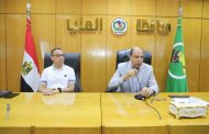 محافظ المنيا يستجيب لـ150 طلباً وشكوى ويوجه بتطهير الترع