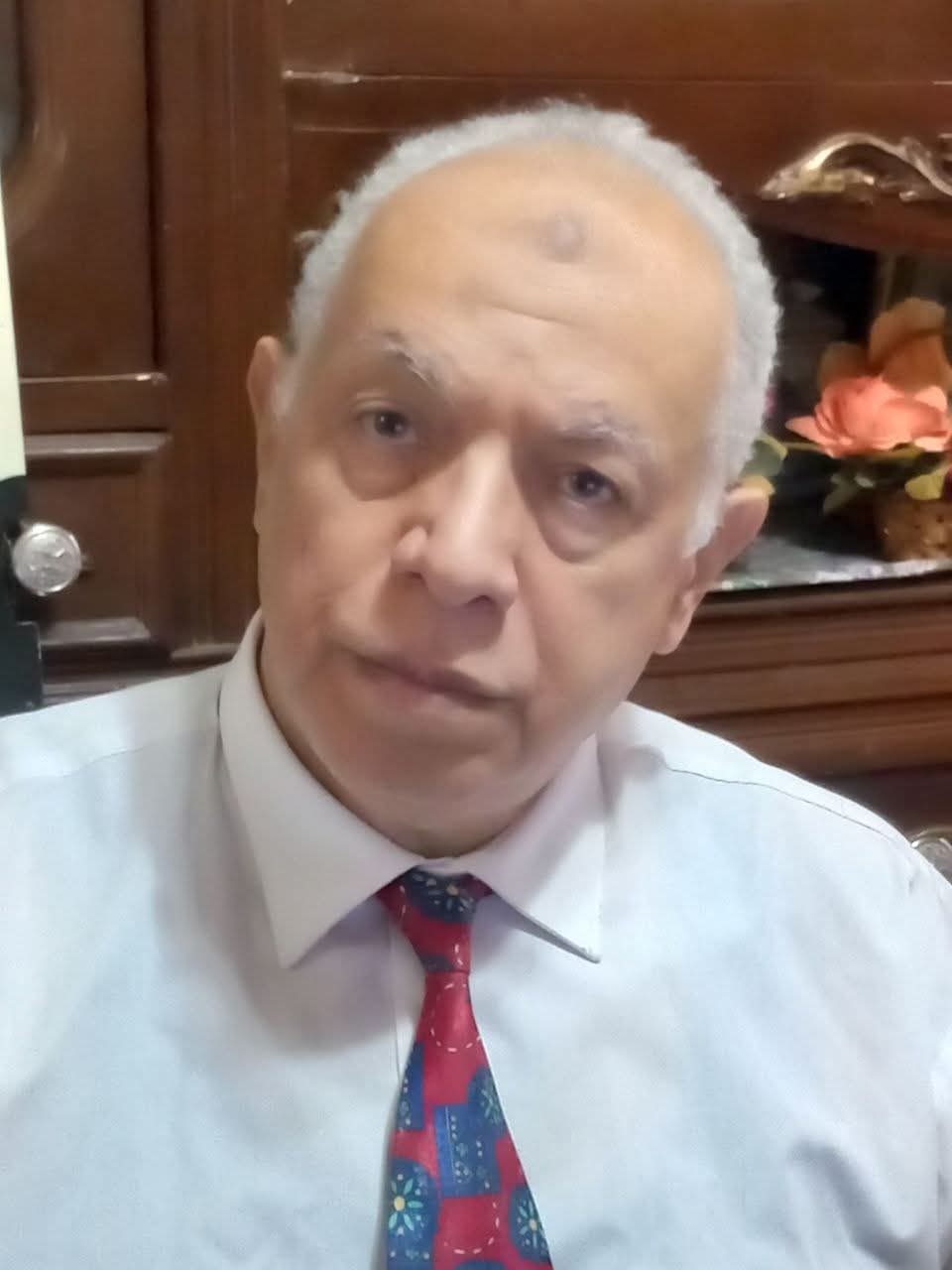 د. عامر عيد يكتب.. يتبنى نهجاً جديداً .. ترامب سيقلص الوجود الأمريكي ويهدد بقصف عُمان بدعوى استيائه من الاتفاق الإيراني العُماني