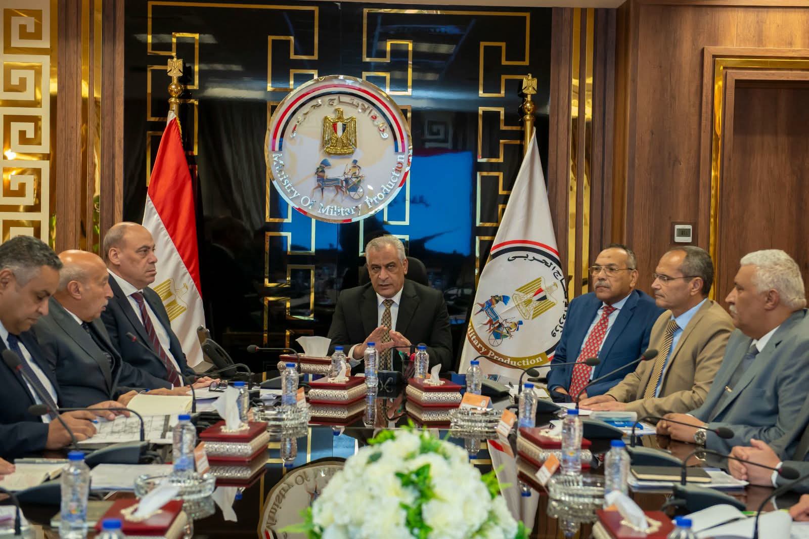 جمبلاط يتابع الموقف التنفيذي للتعاقدات وخطط تطوير شركات الإنتاج الحربي المصنعة للذخائر