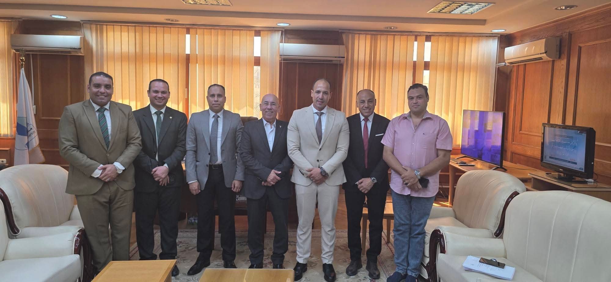 الدهراوى يزور فرع كفر الشيخ ويُكرّم «جاد الله» في احتفالية تقديراً للعطاء