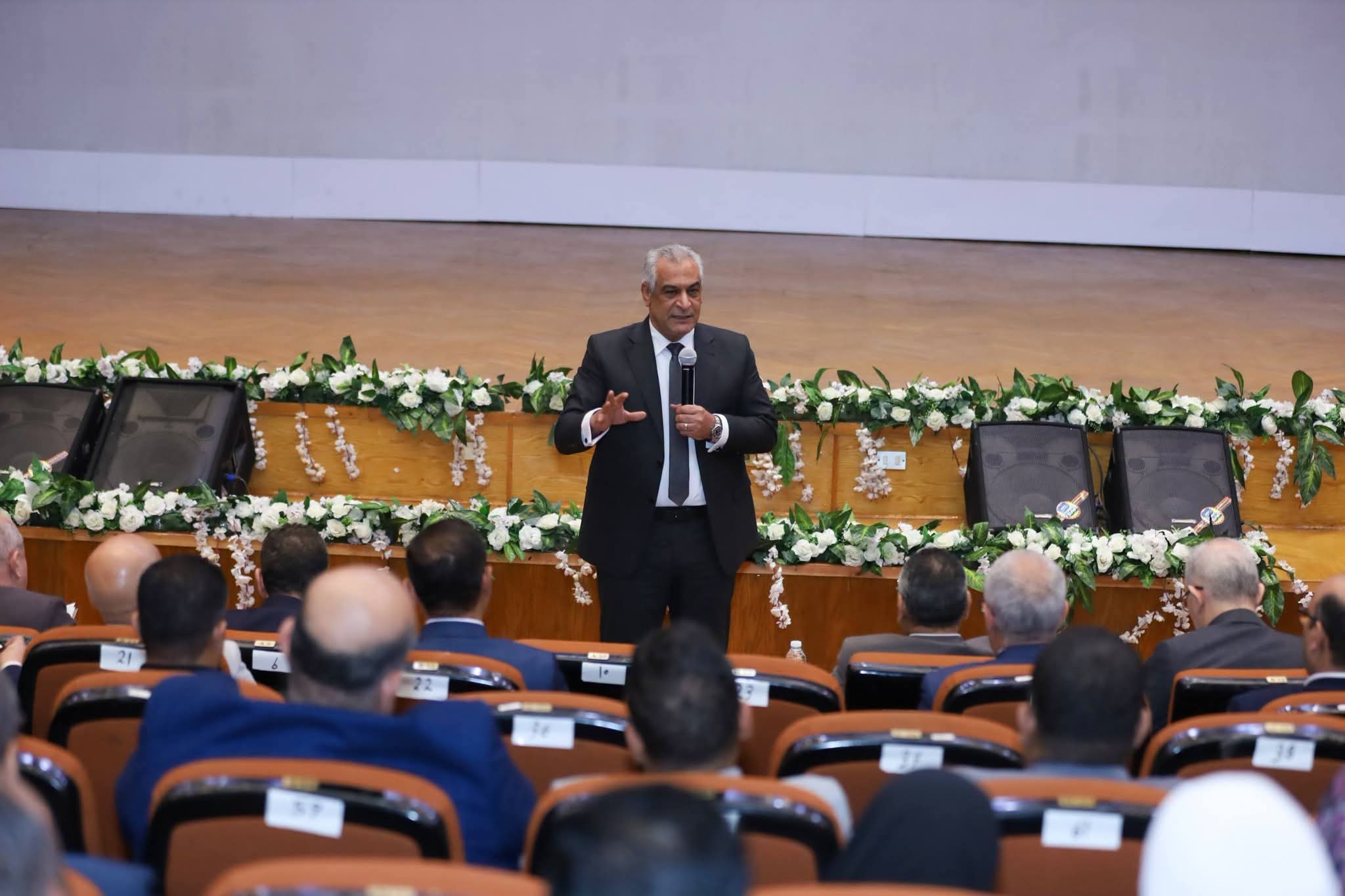 جمبلاط يوجه بدراسة المقترحات التطويرية وتحديد الأفكار الأكثر قابلية للتنفيذ والتطبيق