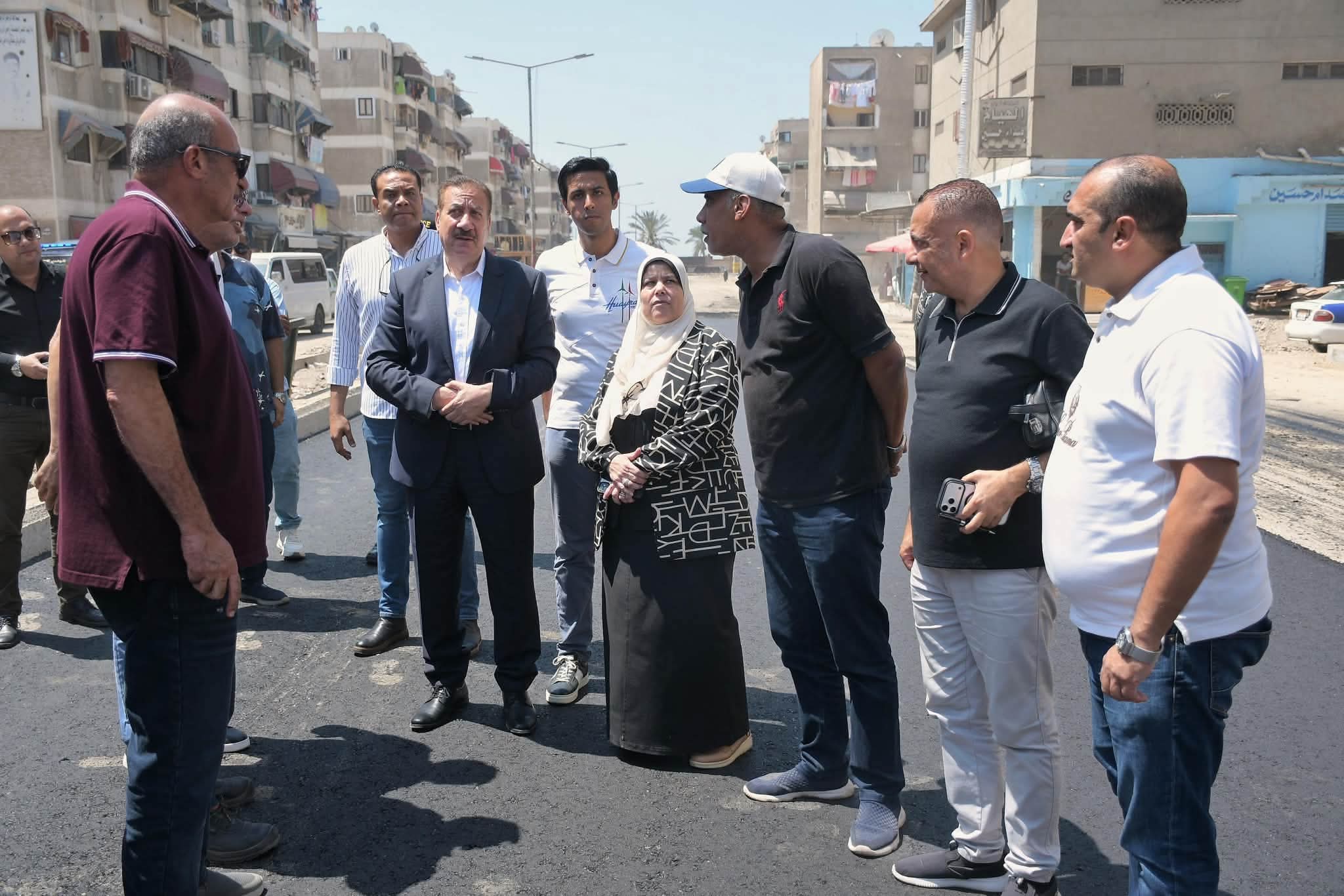 بطول ٧٠٠ متر عرض ٢٤ متر محافظ بورسعيد يتابع اعمال تطوير ورصف 