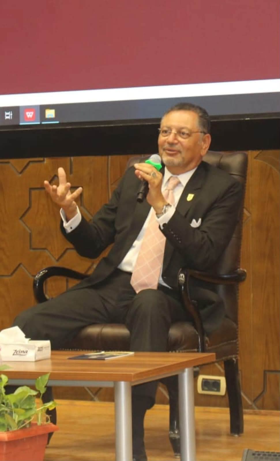 جامعة القاهرة تختتم فعاليات الفوج الرابع من معسكر «قادة المستقبل» بمحاضرة حول الذكاء الاصطناعي