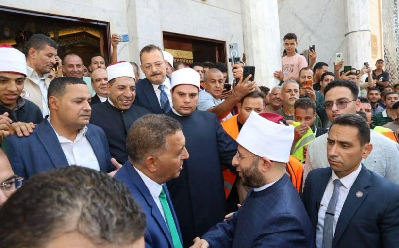 وزير الأوقاف ومحافظ القليوبية يؤديان صلاة الجمعة بمسجد ناصر ببنها ويفتتحان مجمع الرحمة الإسلامي بطوخ