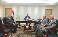 وزير الزراعة يستقبل مدير 