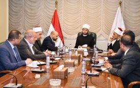 الأزهري يعقد اجتماعًا بموفدي الوزارة بالخارج عبر تقنية الاتصال المرئي