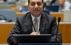 المستشار محمد عادل متحدثاً باسم رئاسة مجلس الوزراء