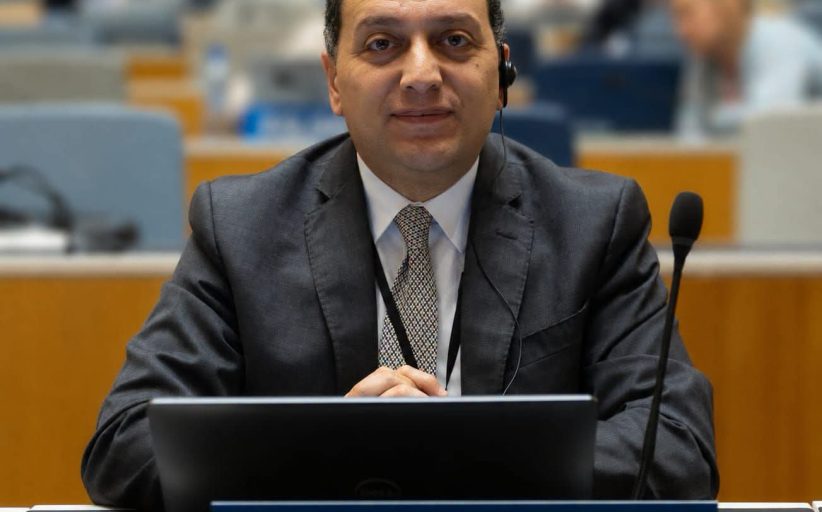 المستشار محمد عادل متحدثاً باسم رئاسة مجلس الوزراء
