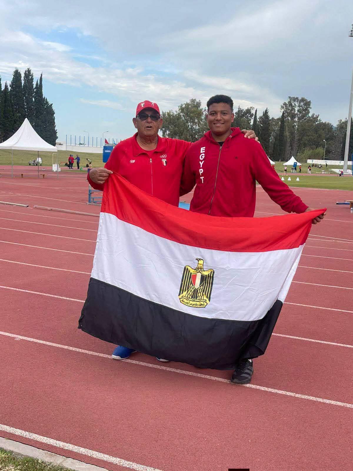 جوهر يهنئ لاعبي المنتخب القومي لألعاب القوي بعد تحقيقهم المركز الرابع عالميًا