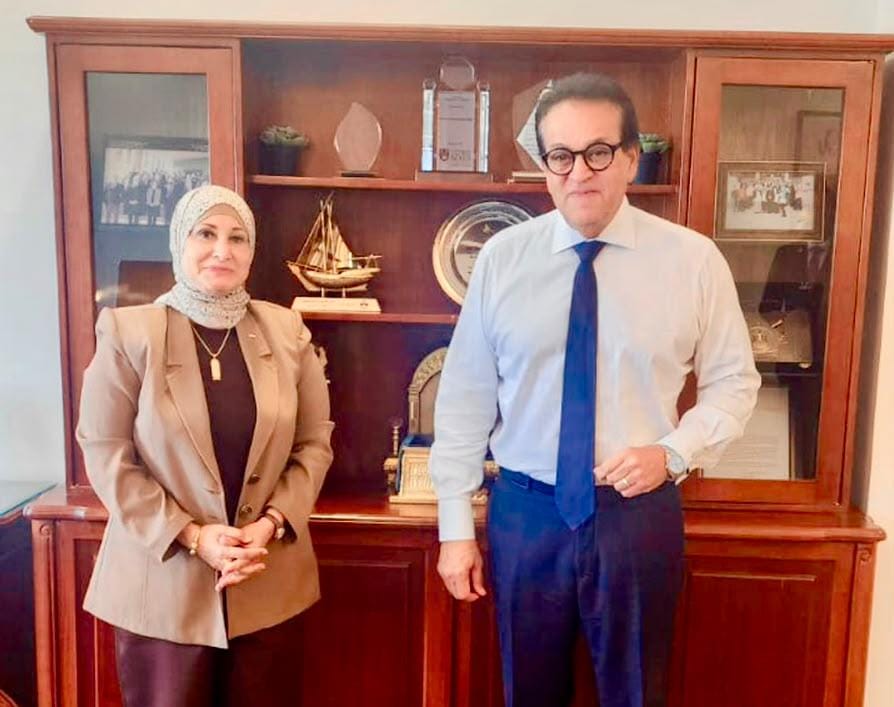 وزير الصحة ونقيب التمريض يبحثان تطوير منظومة التمريض والاستفادة من الكوادر المؤهلة