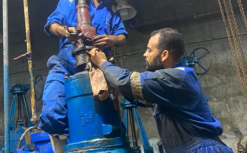 مياه القناة تواصل أعمال الصيانة والتطهير لرفع كفاءة منظومة الصرف الصحي بمحافظات القناة