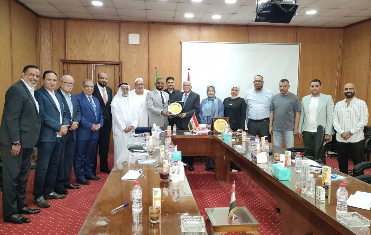 الشافعي : يستقبل وفد «خليجيون في حب مصر» بالغرفة التجارية بالإسماعيلية لبحث فرص الاستثمار والتصدير