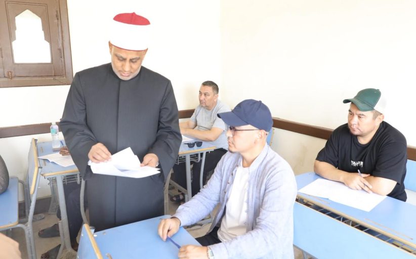 الشرقاوي يتفقد امتحانات الشهادتين الثانوية والإعدادية الأزهرية للدور الثاني بمعهد البعوث