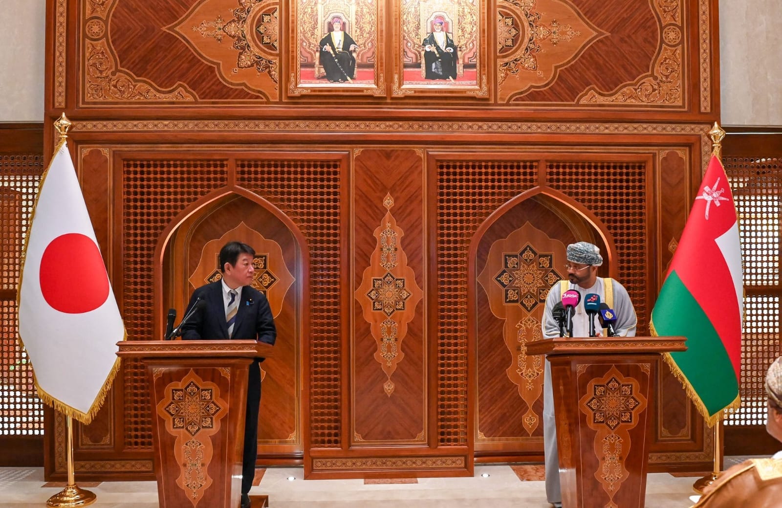 وزير الخارجية العماني : تحقيق الأمن المستدام في مضيق هرمز يتطلب إحلال السلام الدائم بالمنطقة