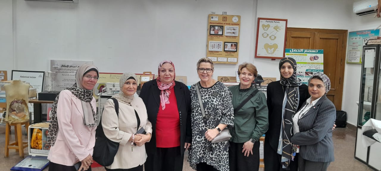 نقيب التمريض تشارك في إطلاق برنامج تطوير مهارات التدريس في مجال القبالة بجامعة عين شمس