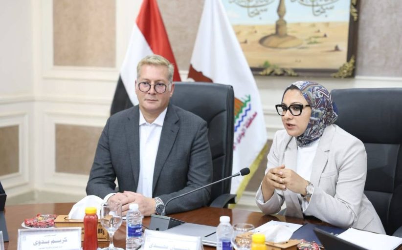 بدوى ومحافظ الوادي الجديد يشهدان توقيع بروتوكول تعاون إنشاء مدرسة