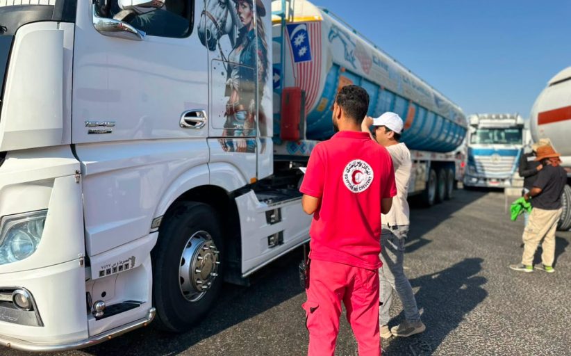 الهلال الأحمر المصري يطلق قافلة «زاد العزة» بحمولة أكثر من 3229 طنًا من المساعدات الغذائية والإغاثية