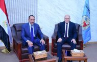 محافظ سوهاج ورئيس الجامعة يشهدان حفل تخرج كلية الصيدلة.. والنعماني يزف بشرى للخريجين