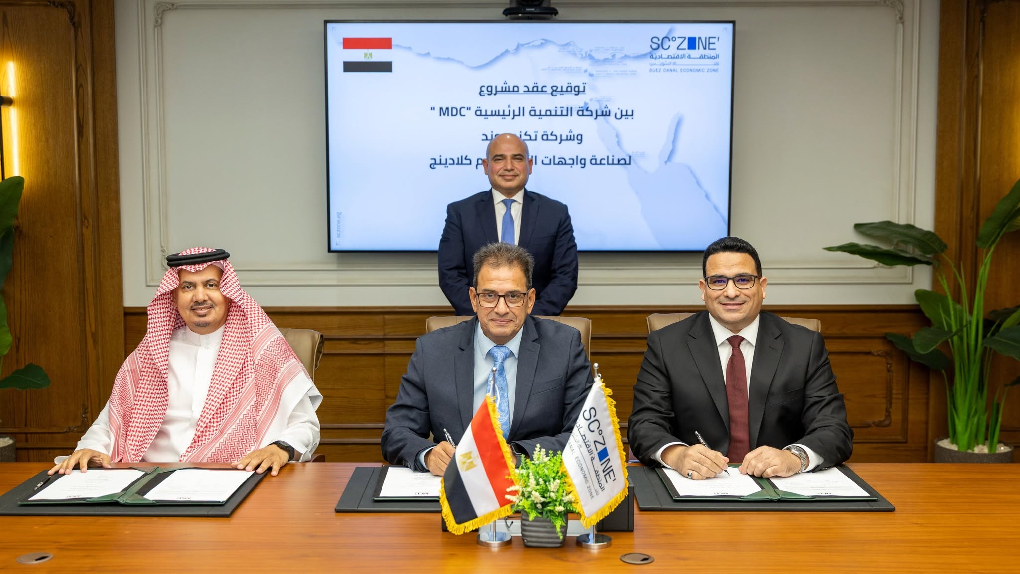 شيخون: نعمل على جذب مشروعات تعزز التصنيع المحلي وتوطن التكنولوجيا الصناعية