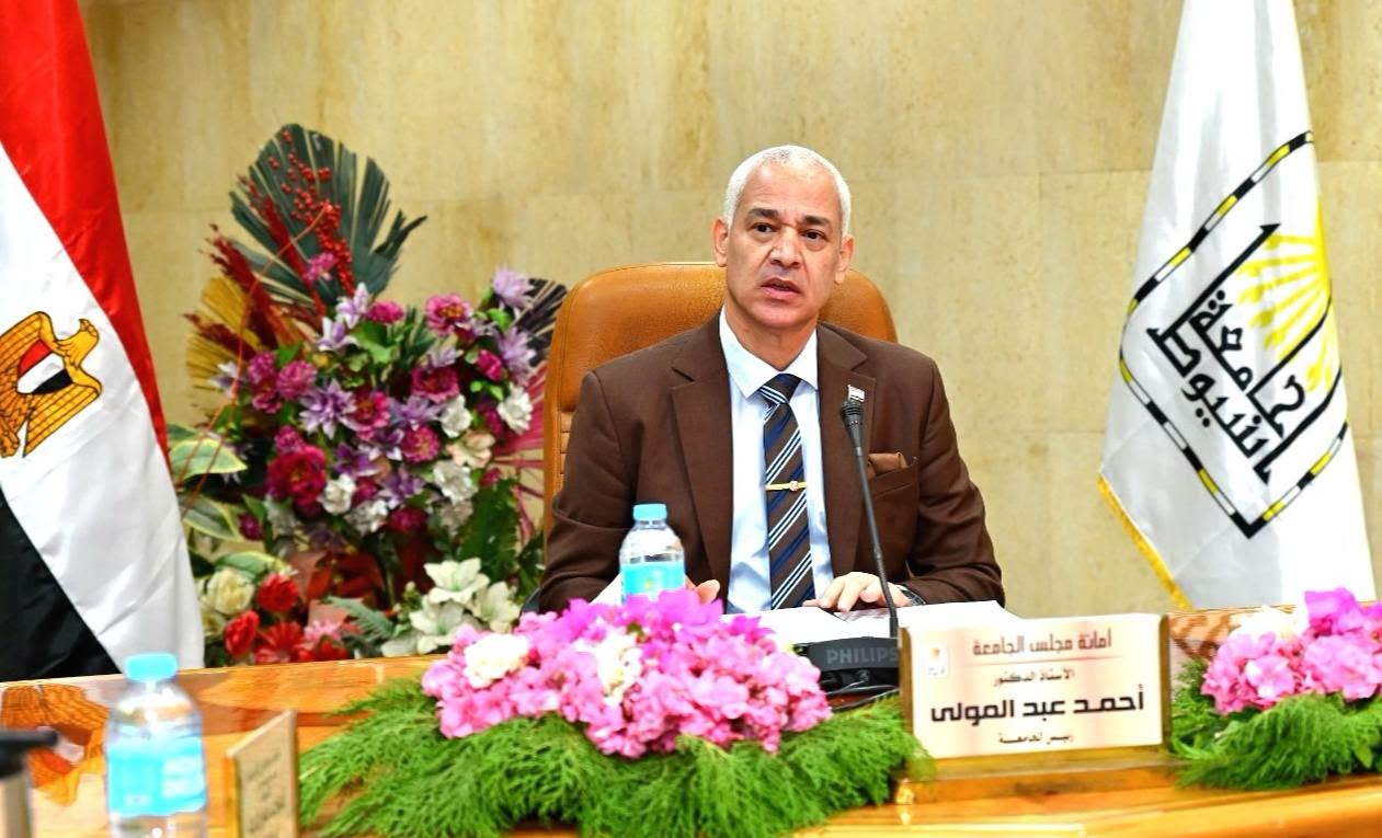 عبدالمولى يشيد بجهود الدكتور أحمد المنشاوي وإنجازاته خلال فترة رئاسته لجامعة أسيوط