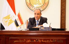 وزير الخارجية يلتقي رؤساء البعثات المصرية في الخارج