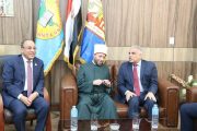 وزير الأوقاف يناقش رسالة دكتوراة حول دور التحول الرقمي في تحسين جودة الحياة الوظيفية