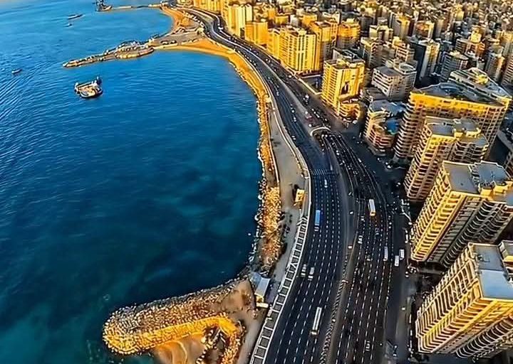 القاهرة تحت وطأة 