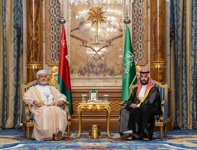 قمة جُدة الأخوية.. السُّلطان هيثم بن طارق والأمير محمد بن سلمان يَبْحثان تعزيز الشراكة ومستجدات القضايا الإقليمية