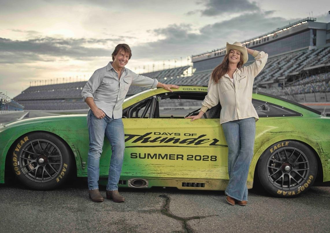 توم كروز يعلن عن عودة Days of Thunder بمشاركة آن هاثاواي