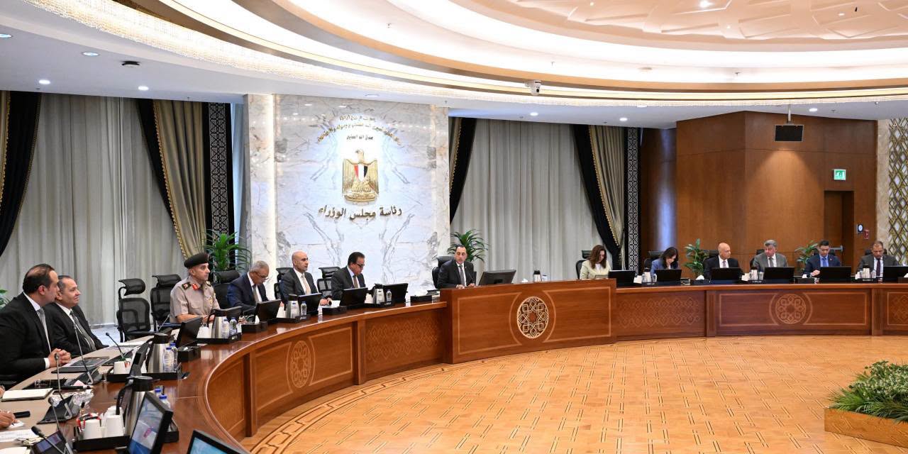 رئيس الوزراء يتابع الموقف التنفيذي للمبادرة الرئاسية “حياة كريمة”